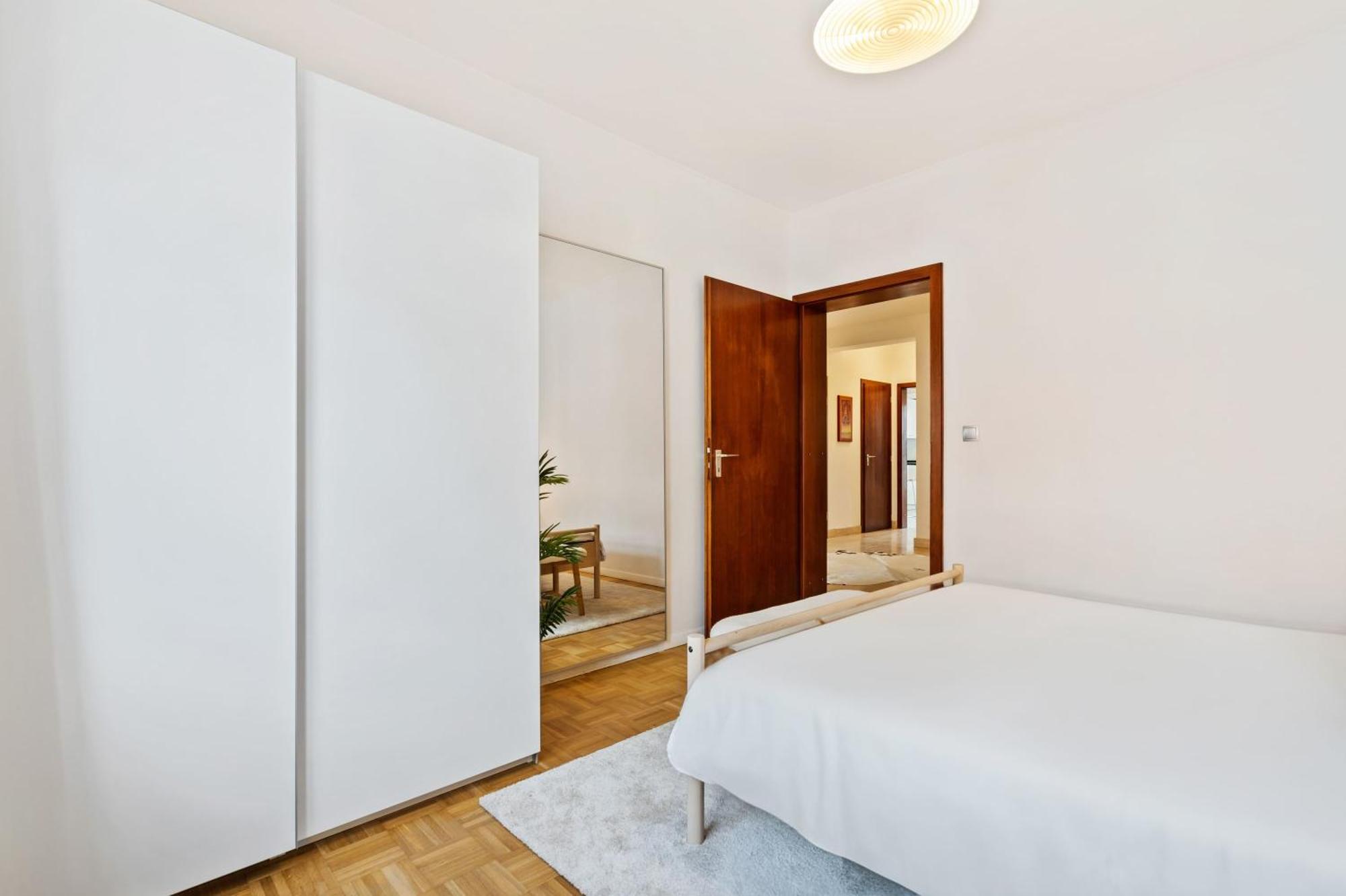 Stylish 2Br Apt In Limpertsberg, Near City Center Люксембург Экстерьер фото