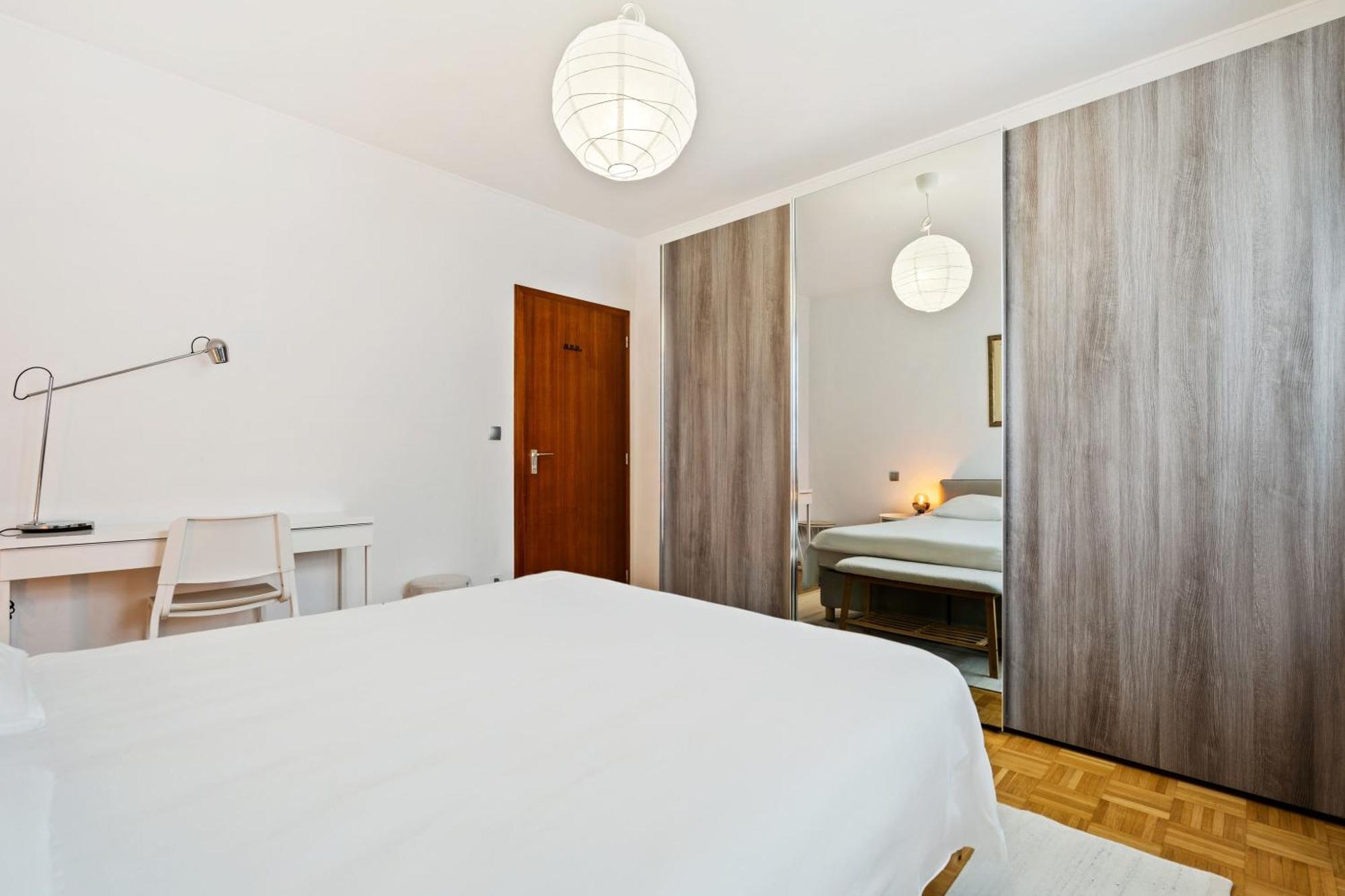 Stylish 2Br Apt In Limpertsberg, Near City Center Люксембург Экстерьер фото